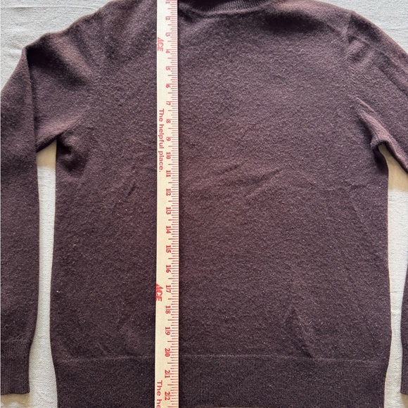 100% Cashmere Chocolate Brown Turtleneck Sweater - Picture 3 of 7